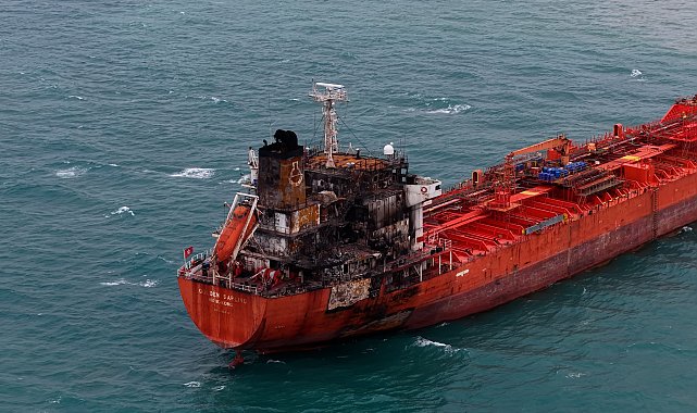 Dron saldırısı sonrası sürüklenip, Samsun'da karaya oturan tanker, römorkörle alınacak