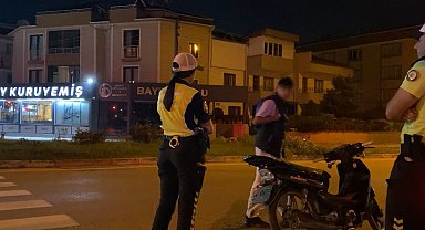 Ehliyetsiz motosikletli 92 bin TL'lik cezayı duyunca 'Kolay gelsin' deyip, yaya olarak uzaklaştı