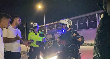 Ehliyetsiz ve alkollü çıktı; ruhsat sahibi ikizinin de 'alkol'den ehliyetine el konulmuş