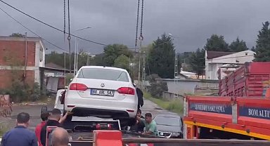 El freni çekilmeyen otomobil, doğal gaz tesisinin bulunduğu alana girdi