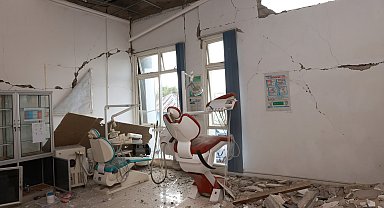 Endonezya'da 7.7 büyüklüğündeki depremde can kaybı 71'e yükseldi