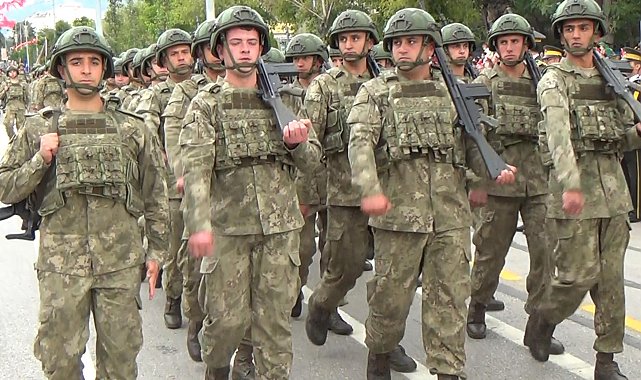 Erzurum ve Kars'ta 30 Ağustos Zafer Bayramı kutlandı