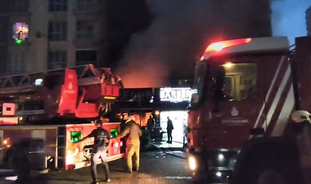 Esenyurt'ta kafe alev alev yandı