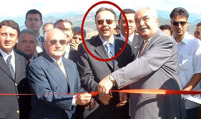Eski bakanın mezarı açılacak!