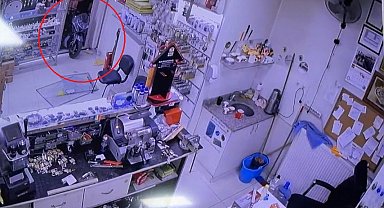 Eskişehir'de kazasının ardından çıkan bıçaklı kavga kameraya yansıdı: 2 yaralı