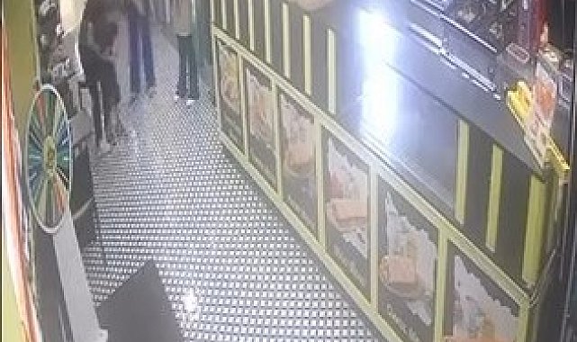 Eyüpsultan'da nefes borusuna yiyecek kaçan çocuğu, Heimlich manevrasıyla kurtardı