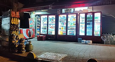 Fatih'te midyeciyle tartışan şüpheli, kavgayı ayırmaya çalışan midyecinin kız kardeşini bıçakladı