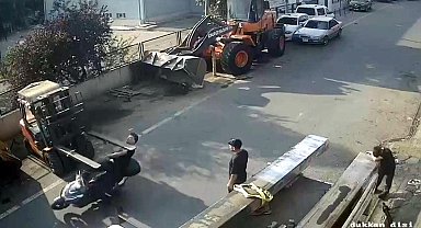 Forklifte çarpan motosikletin sürücüsü yaralandı; kaza kamerada