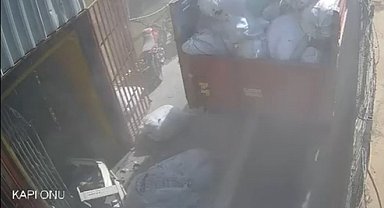 Gaziosmanpaşa'da işçinin ağır yaralandığı yük asansörünün düştüğü anlar kamerada