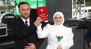 Genç çiftin nikahı Nebiyan Festivali sahnesinde kıyıldı