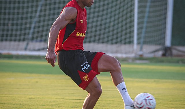 Göztepe'de Bekir Turaç'ın transferi Juan'a takıldı