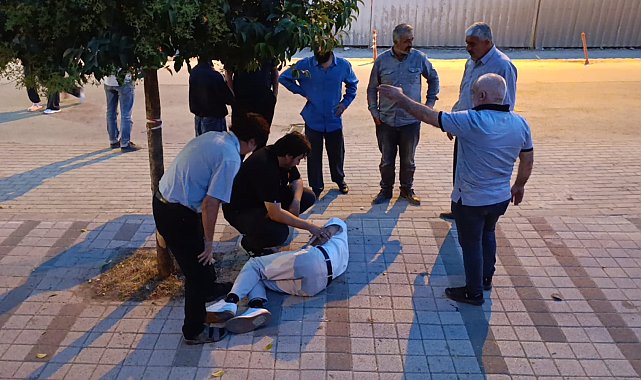 Hastane yakınındaki kazada yaralanan sürücüye, doktor duvardan atlayarak müdahale etti