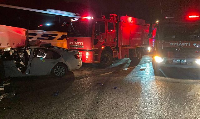 Hatay'da otoyolda kaza; doğum günü kutlamaya giden 2 genç öldü, 4 yaralı