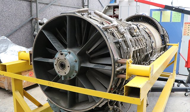 Havacılık lisesi öğrencilerine, gerçek F-4 savaş uçağı motoruyla eğitim