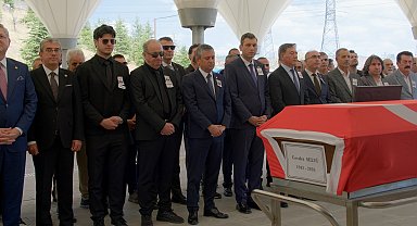 Hayatını kaybeden eski CHP Genel Başkan Vekili Selvi için TBMM'de tören düzenlendi