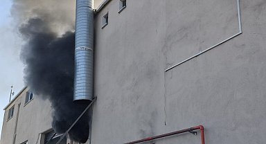 İnegöl'de fabrika yangını; 1 saatte söndürüldü