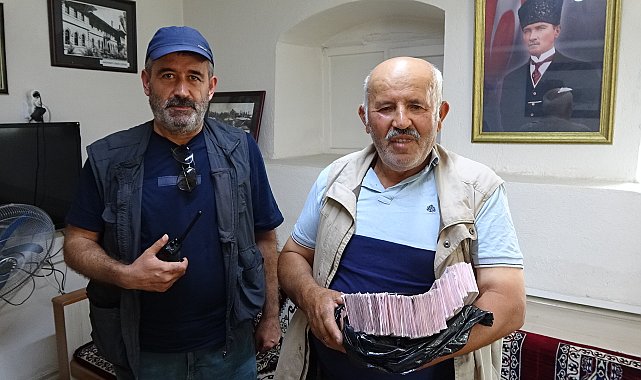 İnek almak için biriktirdiği altınlarını dolandırıcılara kaptırmaktan polis kurtardı