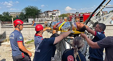 İnşaatta yüksek gerilim hattına kapılan işçi ağır yaralandı