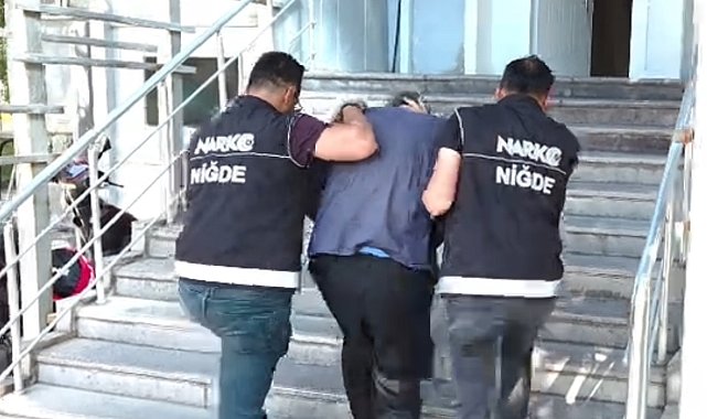 İranlı şüphelilerin mide ve bağırsaklarından uyuşturucu çıktı