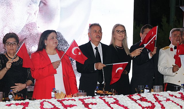 İzmir'de 30 Ağustos Zafer Bayramı resepsiyonu