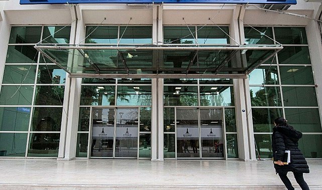 İzmir'de Büyükşehir Belediyesi soruşturmasında Veli Ağbaba'nın ağabeyi gözaltına alındı