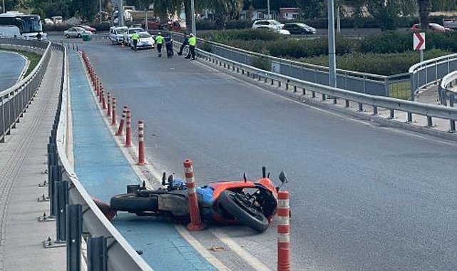 İzmir'de devrilen motosikletin sürücüsü Emine hayatını kaybetti
