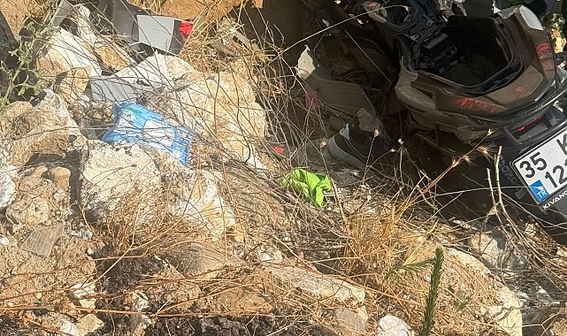 İzmir'de şarampole devrilen motosikletin sürücüsü öldü
