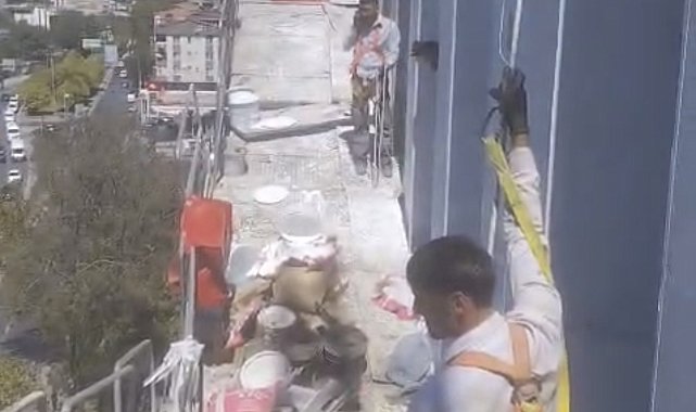 Kağıthane'de inşaat platformu çöktü; mahsur kalan 4 işçi kurtarıldı