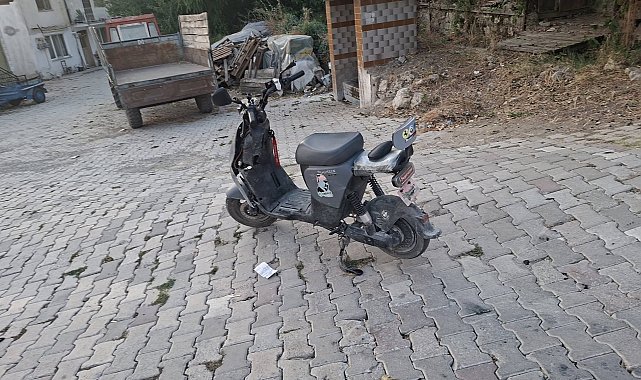 Kamyonete çarpan elektrikli bisikletten düşen çocuk yaralandı
