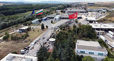 Kapıkule Sınır Kapısı'nda son 3 yılın araç çıkış rekoru kırıldı