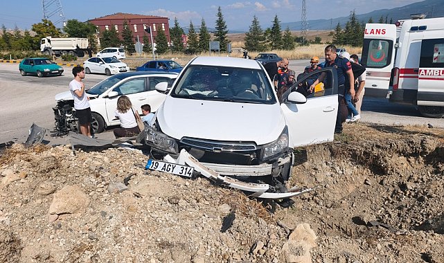 Karabük'te iki otomobil çarpıştı: 7 yaralı