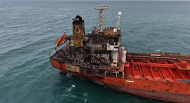 Karadeniz'de dron saldırısına uğrayan tanker, Samsun'da karaya oturdu