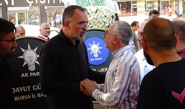 Kazada ölen belediye başkanının amcası toprağa verildi