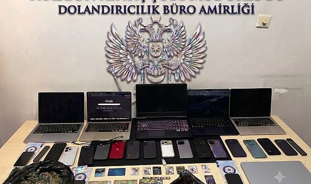 Kendilerini banka personeli olarak tanıtıp 50 milyon lira dolandırdılar