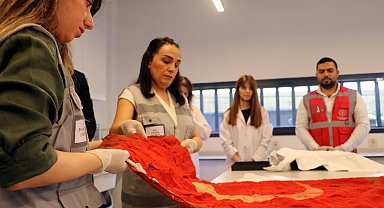 Kıbrıs Barış Harekatı'nda zarar gören Türk bayrağının restorasyonu başladı