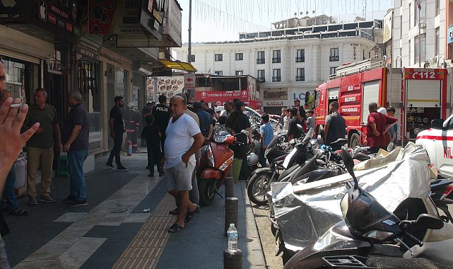 Kilis'te ev ve iş yerinde yangın; 3 kişi dumandan etkilendi