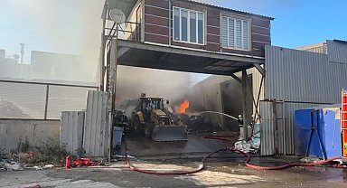 Kocaeli'de geri dönüşüm deposunda yangın