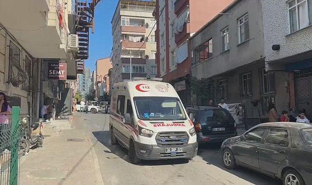 Küçükçekmece'de evde deodorant kutusu patladı; 2'si çocuk 3 yaralı