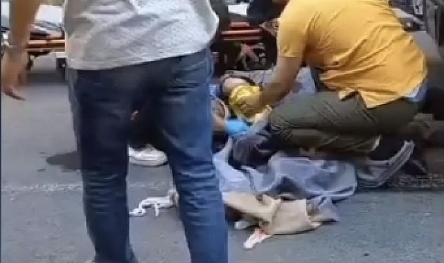 Küçükçekmece'de hafriyat kamyonunun çarptığı yaya ağır yaralandı