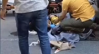 Küçükçekmece'de hafriyat kamyonunun çarptığı yaya ağır yaralandı