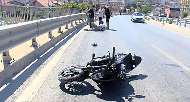 Maltepe'de bariyerlere çarpan motosiklet sürücüsü yaralandı