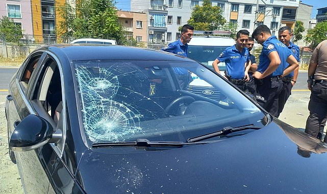 Manisa'da trafikte bıçaklı yol verme kavgası: 1 yaralı