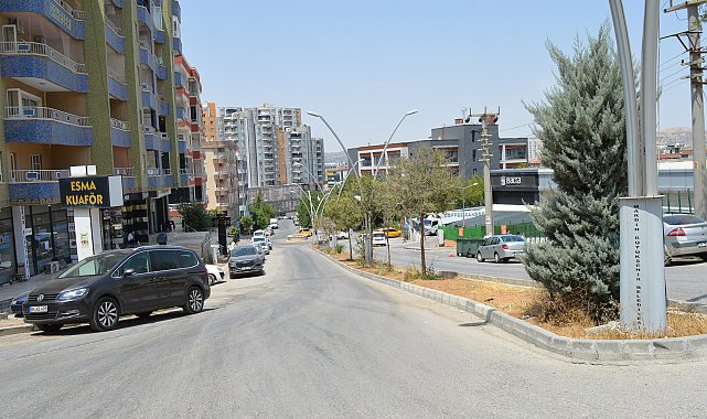 Mardin'de hava sıcaklığı 40 derecenin üzerine çıktı; cadde ve sokaklar boş kaldı