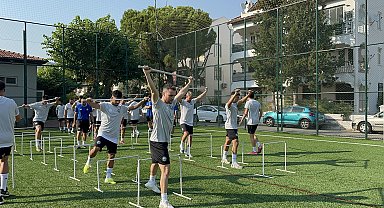 Marmaris Belediyespor FK sahaya indi
