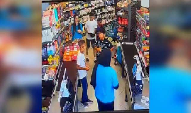 Mersin'de, markette çocuğa darp kamerada
