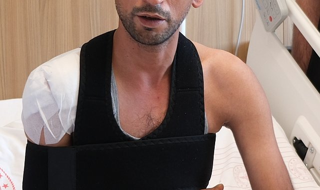 Omzundaki kıkırdak ve kemik dokusu hasarı, dizinden alınan doku ile onarıldı