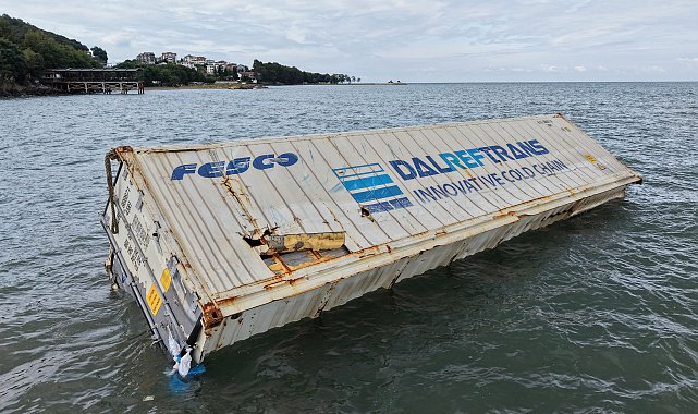 Ordu'da kıyıya vuran konteynerde inceleme