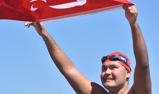 Otizmli rekortmen yüzücü Tuna Tunca'nın yeni hedefi Catalina Kanalı