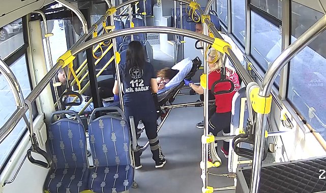 Otobüste fenalaşan yolcuyu hastaneye yetiştirdi