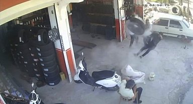 Otomobil lastiği tamir sırasında patladı; o anlar kamerada